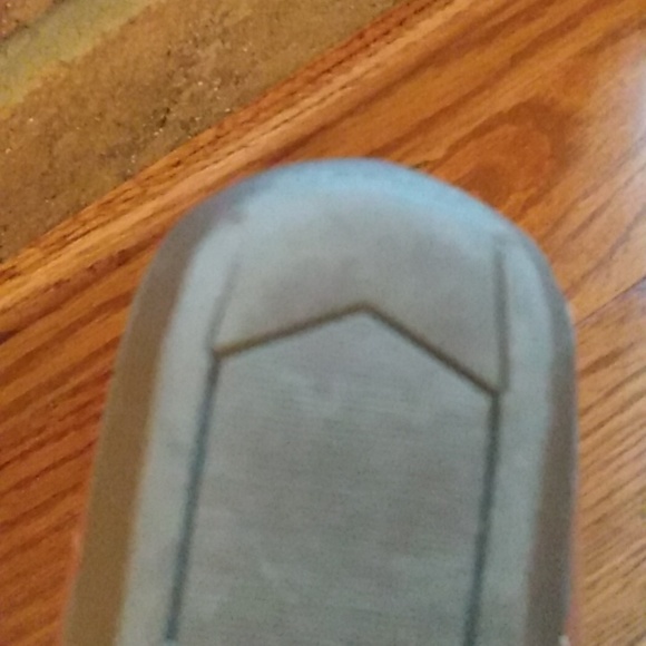 Skecher's Tan Leather Wedges - Picture 7 of 7